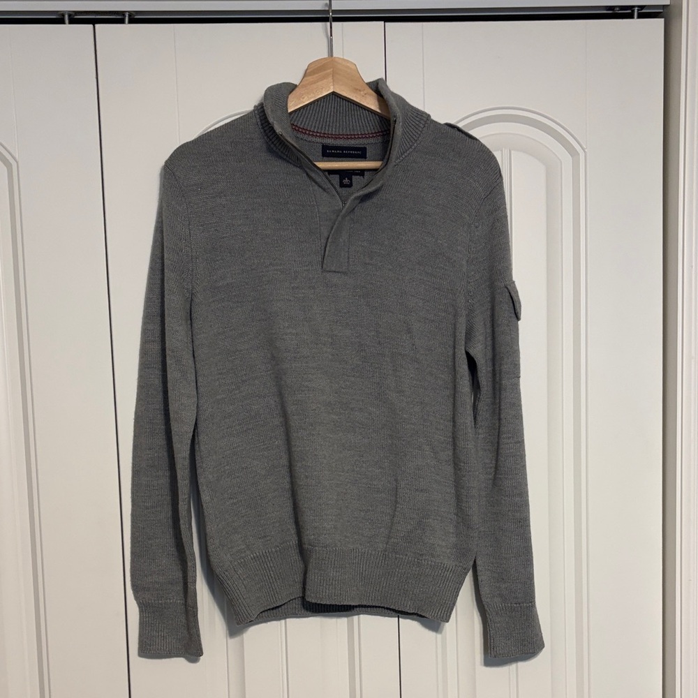 Banana Republic Men's Zip Up Gray Sweater, Size Small